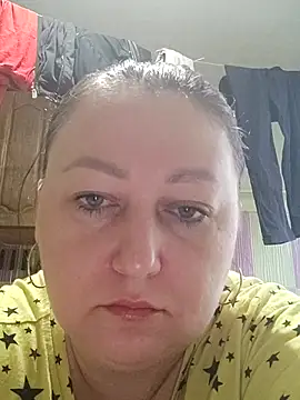 Rini333 online show from November 2025 10:31:01 AM