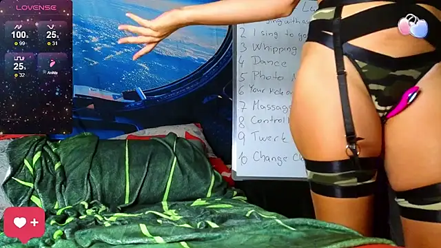 Snapshot of KittyMia chatting on September 2025 07:13:01 PM KittyMia online show from September 2025 07:13:01 PM