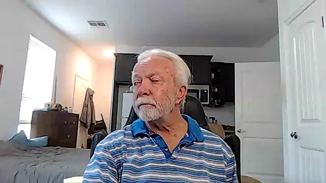 Snapshot of rockpoint69 chatting on October 2025 02:40:01 PM rockpoint69 online show from October 2025 02:40:01 PM