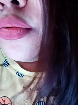 Srishtijain51 online show from October 2025 05:37:02 PM