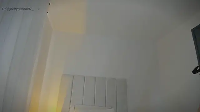 Ally Snow online show from April 2026 02:13:02 PM