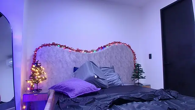 shelsyloreds online show from December 2025 11:53:01 AM