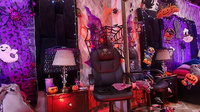 shelsyloreds online show from October 2025 11:45:01 AM