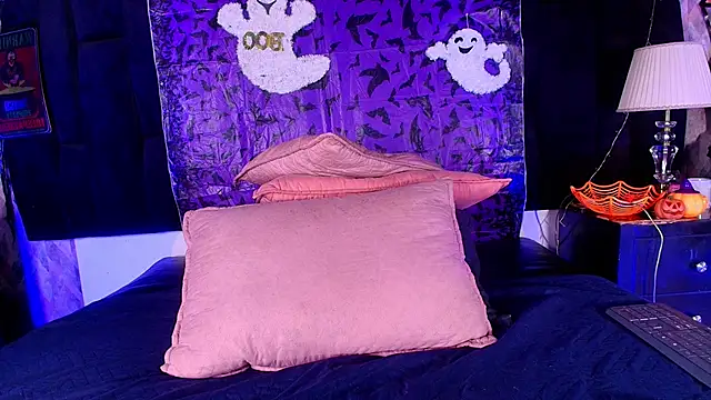 shelsyloreds online show from October 2025 12:03:01 PM