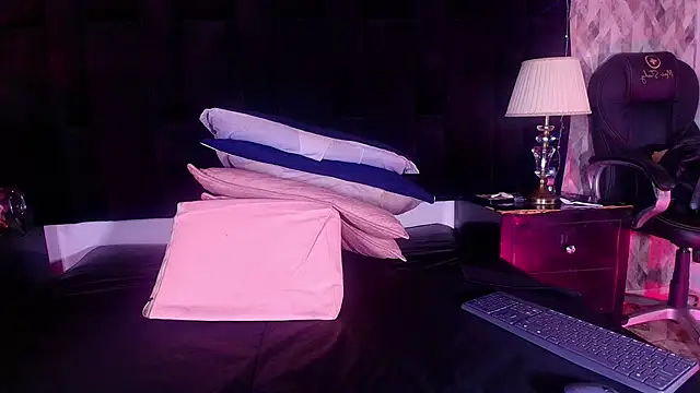 shelsyloreds online show from November 2025 11:58:01 AM