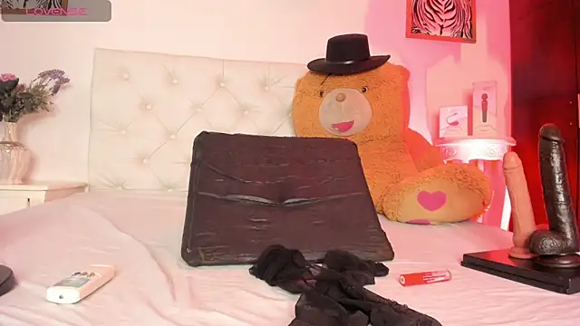 Sharon smiith online show from April 2026 11:44:02 PM