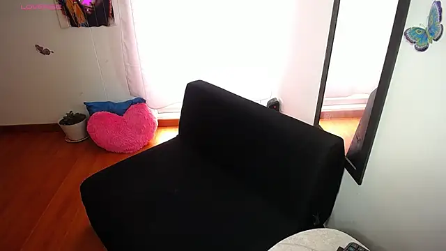 Snapshot of sexylatina001 chatting on October 2025 02:49:01 PM sexylatina001 online show from October 2025 02:49:01 PM