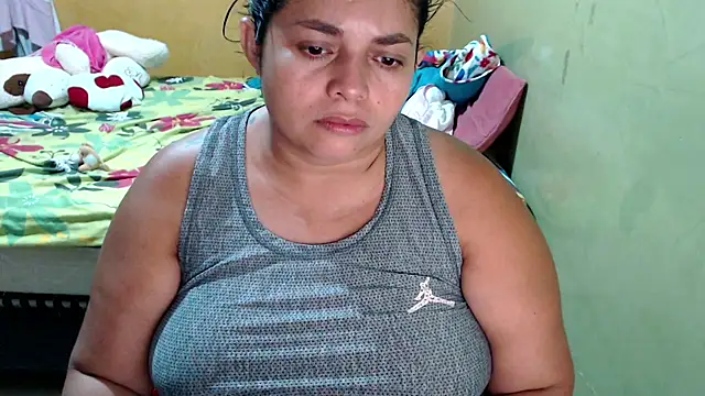 Snapshot of yulieth_bbw chatting on March 2025 01:02:02 AM yulieth bbw online show from March 2025 01:02:02 AM