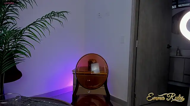 Snapshot of emma_rules99 chatting on February 2025 07:49:02 PM emma rules99 online show from February 2025 07:49:02 PM