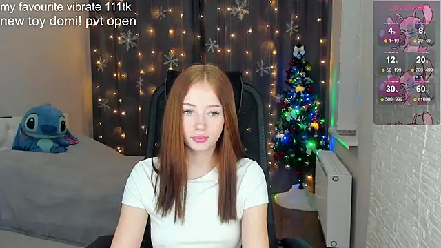 Hot Mia  online show from December 2024 03:22:02 PM