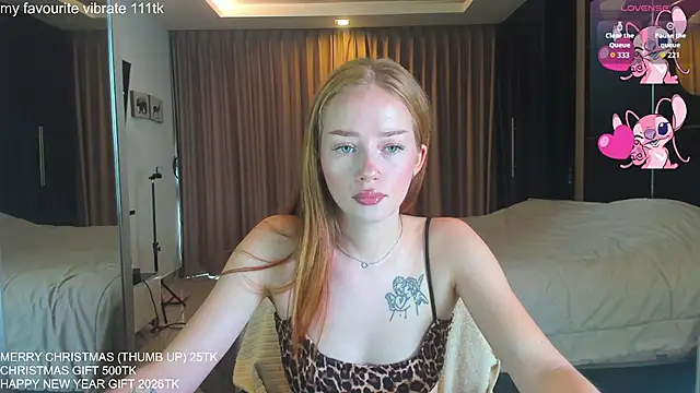 Hot Mia  online show from December 2025 06:18:02 AM