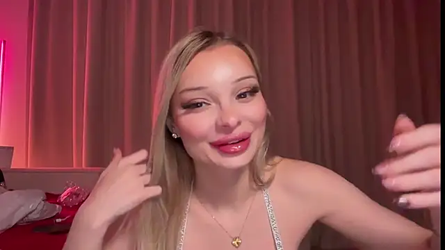 HannaXLove online show from November 2025 04:22:01 PM