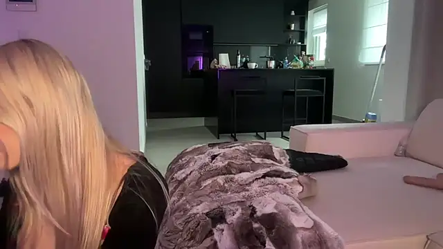 HannaXLove online show from February 2026 03:10:02 PM