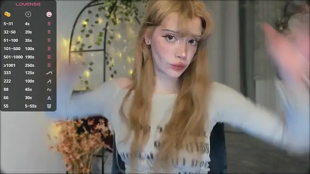 boobsybootie online show from April 2026 08:32:02 PM