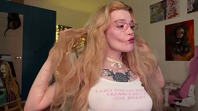 boobsybootie online show from January 2025 10:02:01 PM