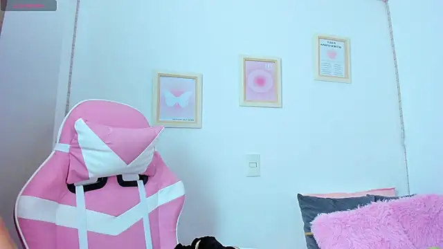 ammy lopez online show from December 2024 02:53:01 AM