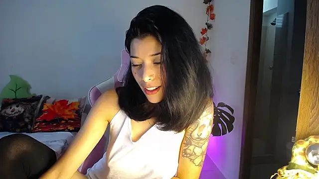 maggie kay online show from October 2025 07:14:01 PM