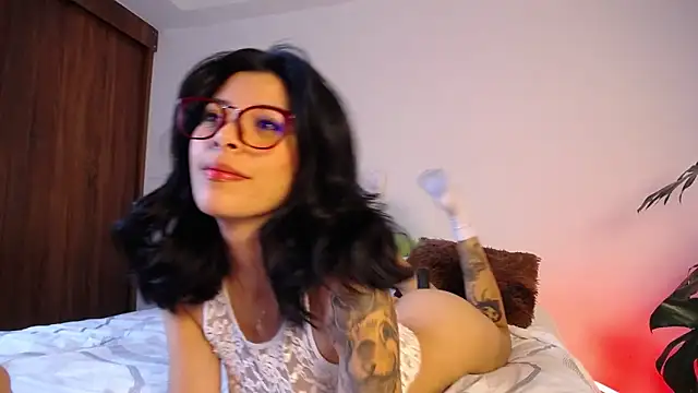 Snapshot of maggie_kay chatting on September 2025 04:06:02 PM maggie kay online show from September 2025 04:06:02 PM