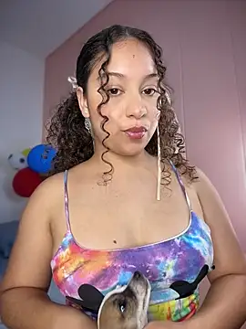 Snapshot of Shara_dreams chatting on June 2026 10:42:02 PM Shara dreams online show from June 2026 10:42:02 PM