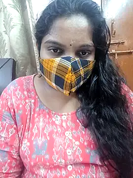 Snapshot of lovely-latha chatting on October 2025 05:35:01 PM lovely-latha online show from October 2025 05:35:01 PM