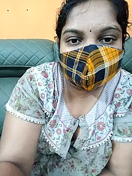 Snapshot of lovely-latha chatting on October 2025 05:41:02 AM lovely-latha online show from October 2025 05:41:02 AM