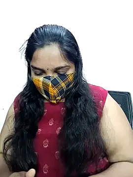 Snapshot of lovely-latha chatting on January 2025 03:28:01 PM lovely-latha online show from January 2025 03:28:01 PM