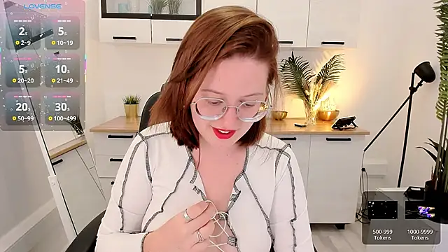 Charmy Gracy online show from May 2026 12:25:02 PM