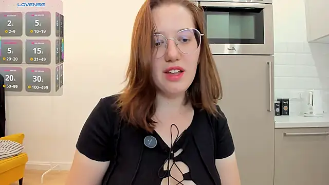 Charmy Gracy online show from July 2026 11:07:02 AM