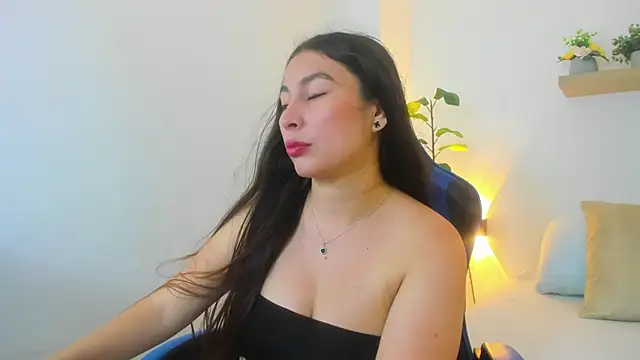 Snapshot of bella_99_ chatting on June 2026 11:41:02 AM bella 99 online show from June 2026 11:41:02 AM
