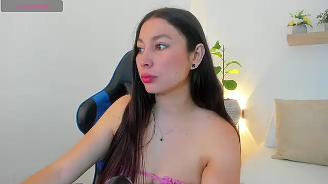 Snapshot of bella_99_ chatting on July 2026 12:02:01 PM bella 99 online show from July 2026 12:02:01 PM