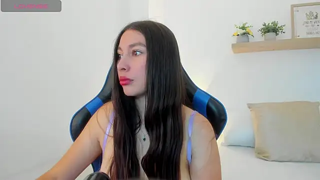 Snapshot of bella_99_ chatting on July 2026 11:44:02 AM bella 99 online show from July 2026 11:44:02 AM