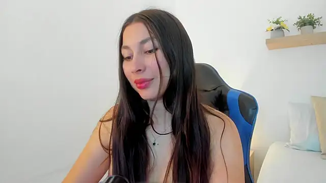 Snapshot of bella_99_ chatting on July 2026 03:03:02 PM bella 99 online show from July 2026 03:03:02 PM