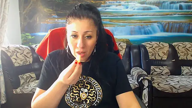 Snapshot of MoistMady chatting on February 2026 01:33:02 PM MoistMady online show from February 2026 01:33:02 PM