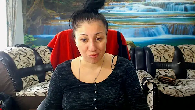 Snapshot of MoistMady chatting on March 2026 06:25:02 AM MoistMady online show from March 2026 06:25:02 AM