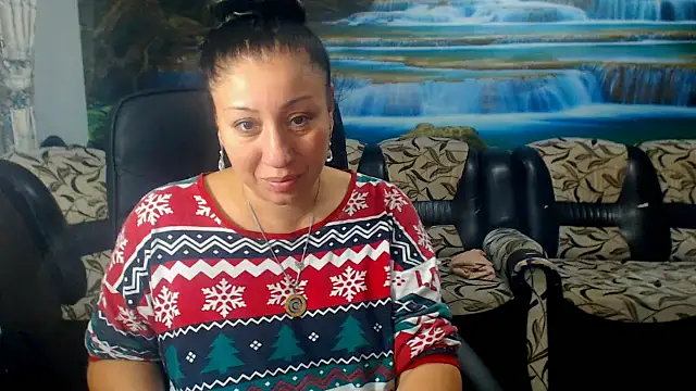 Snapshot of MoistMady chatting on October 2025 03:22:01 AM MoistMady online show from October 2025 03:22:01 AM