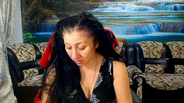 Snapshot of MoistMady chatting on April 2026 01:45:01 AM MoistMady online show from April 2026 01:45:01 AM