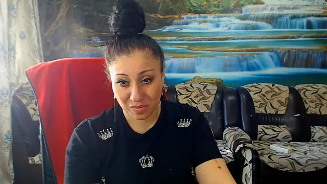 Snapshot of MoistMady chatting on April 2026 12:10:01 PM MoistMady online show from April 2026 12:10:01 PM