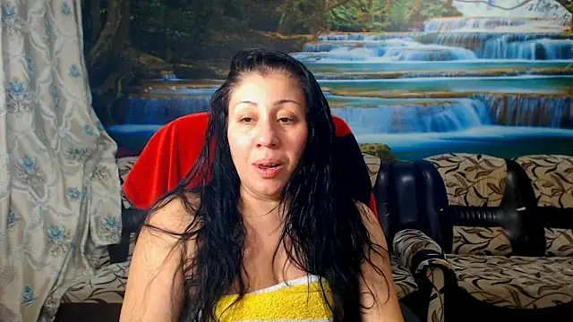 Snapshot of MoistMady chatting on February 2026 11:02:02 PM MoistMady online show from February 2026 11:02:02 PM