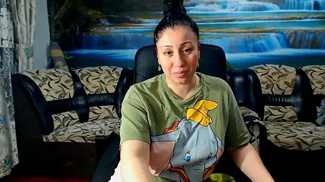 Snapshot of MoistMady chatting on March 2025 09:26:01 PM MoistMady online show from March 2025 09:26:01 PM