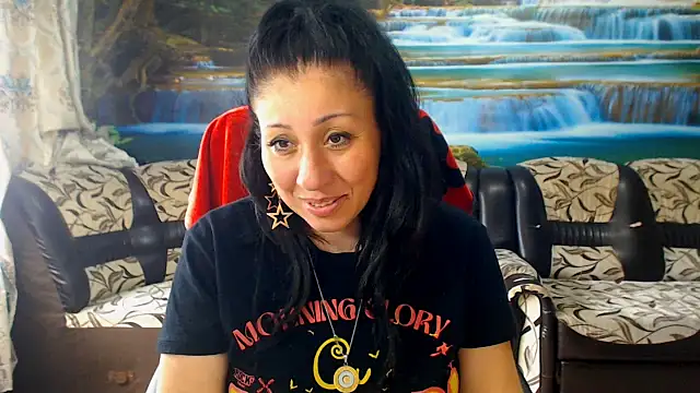 Snapshot of MoistMady chatting on May 2026 10:13:01 AM MoistMady online show from May 2026 10:13:01 AM