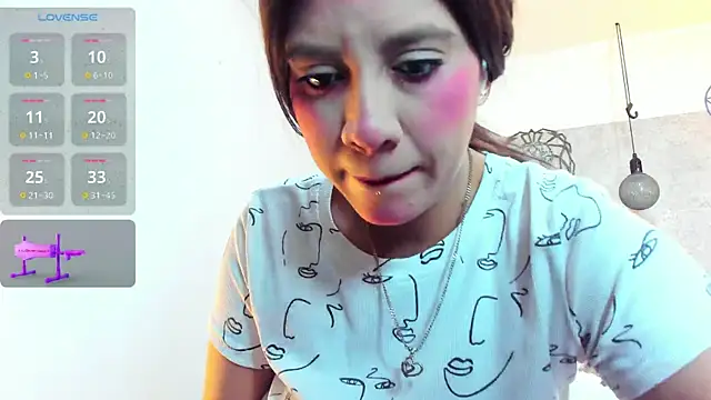 Snapshot of Rebeca_xs chatting on December 2025 07:51:02 AM Rebeca xs online show from December 2025 07:51:02 AM