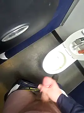 Snapshot of WhiteMeat069 chatting on January 2025 05:59:02 AM WhiteMeat069 online show from January 2025 05:59:02 AM