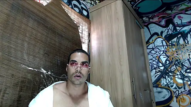 Snapshot of Justin_Frank chatting on September 2025 04:34:02 PM Justin Frank online show from September 2025 04:34:02 PM