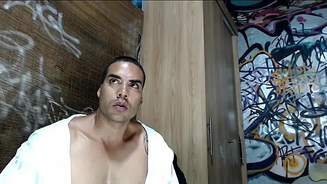 Snapshot of Justin_Frank chatting on October 2025 02:41:02 AM Justin Frank online show from October 2025 02:41:02 AM