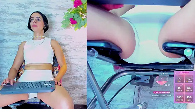 Amelia Myers online show from October 2025 08:09:01 PM