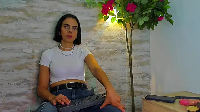 Amelia Myers online show from October 2025 08:10:01 PM