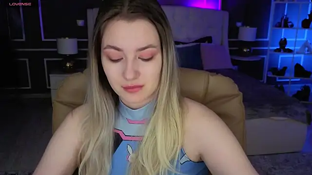 elinanortas online show from October 2025 01:06:02 AM