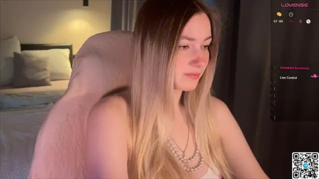 elinanortas online show from November 2025 05:41:01 AM