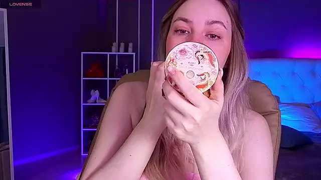 elinanortas online show from September 2025 01:12:01 AM