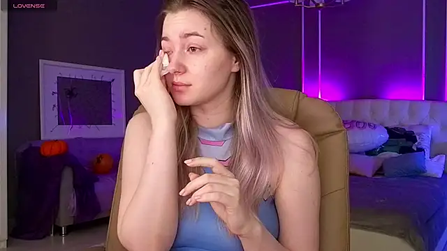 elinanortas online show from November 2025 01:33:01 AM